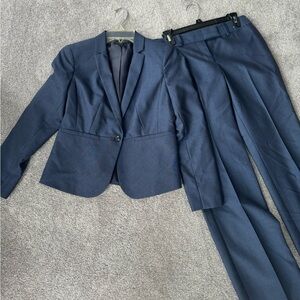 Women’s 2 piece suit